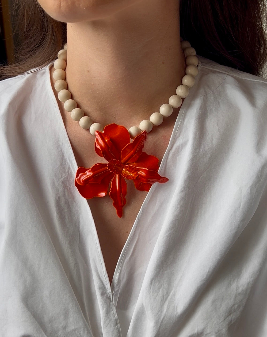 Collar Lily